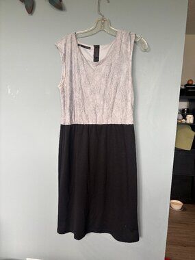 EUC Maurice's Size LARGE Two-Toned Lace Detail Midi Body-Con Dress